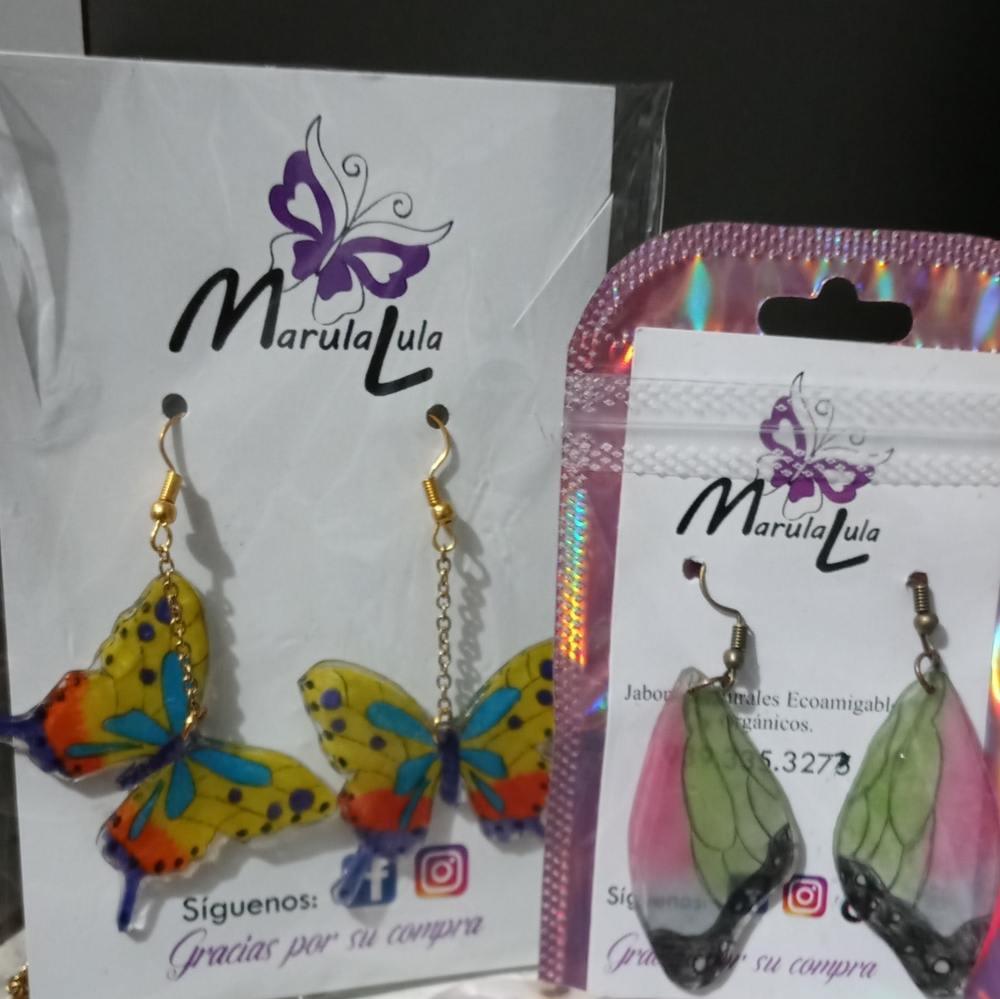 Set necklace and earings for woman is casual style